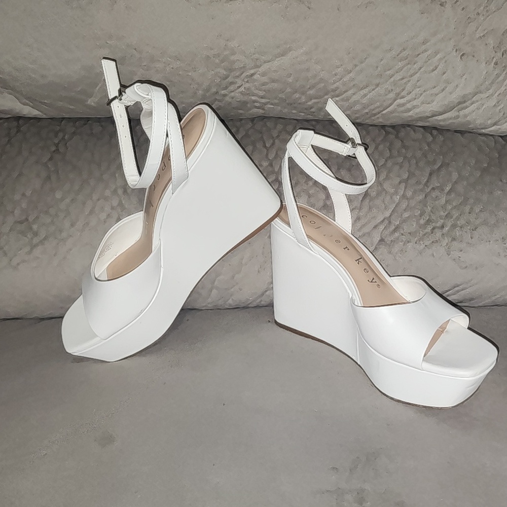Copper Key White Wedges